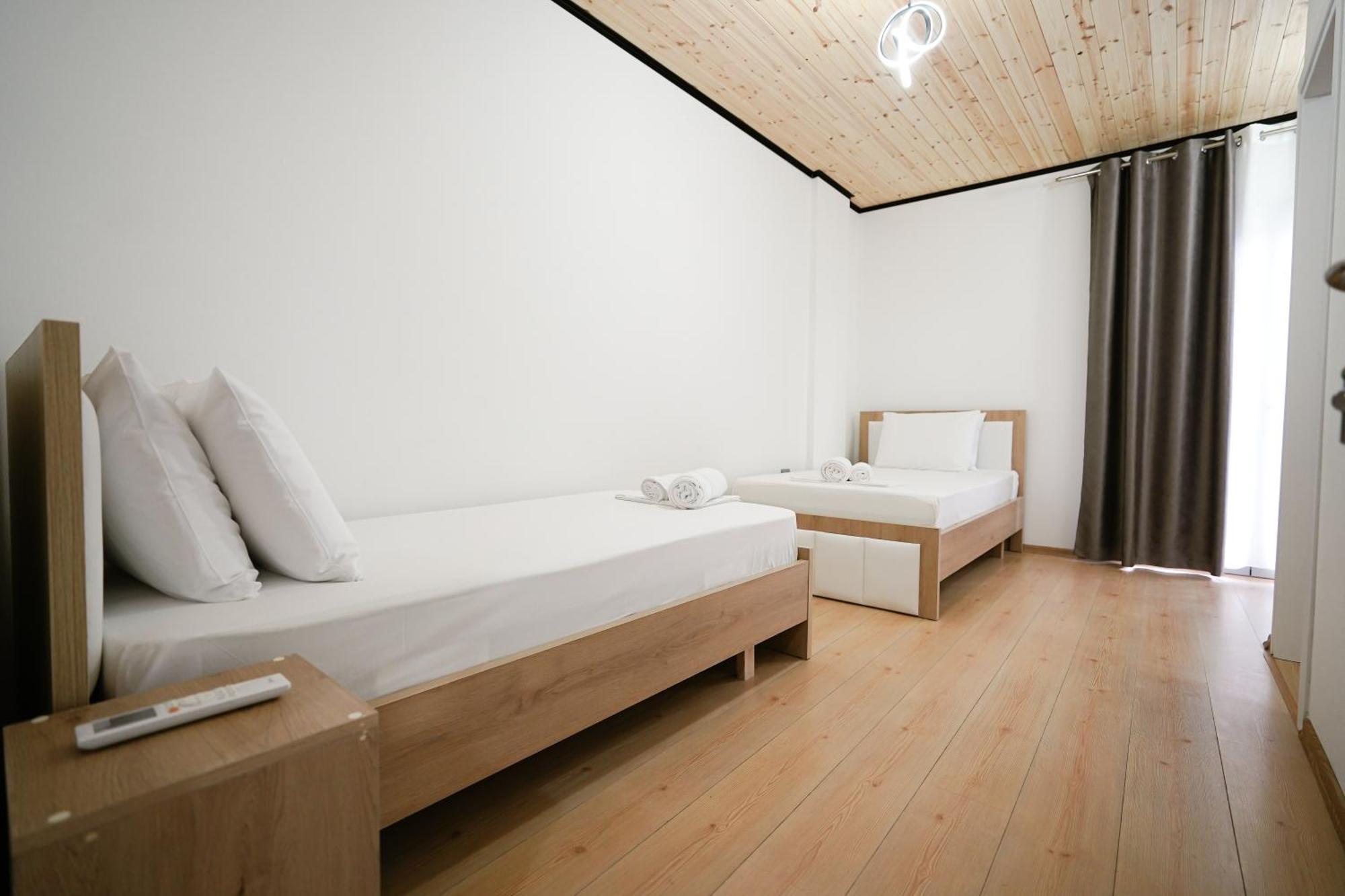 Ora Apartments Gjirokastër Buitenkant foto