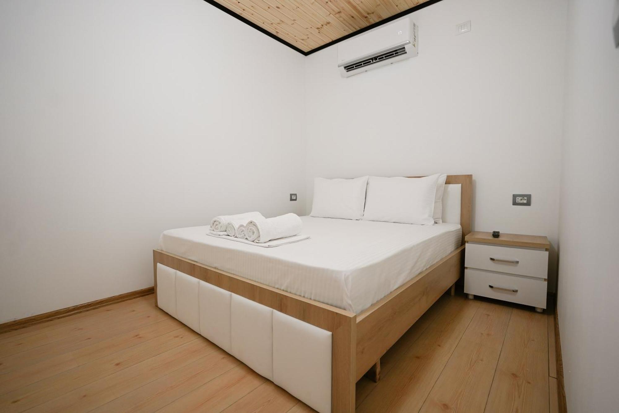 Ora Apartments Gjirokastër Buitenkant foto