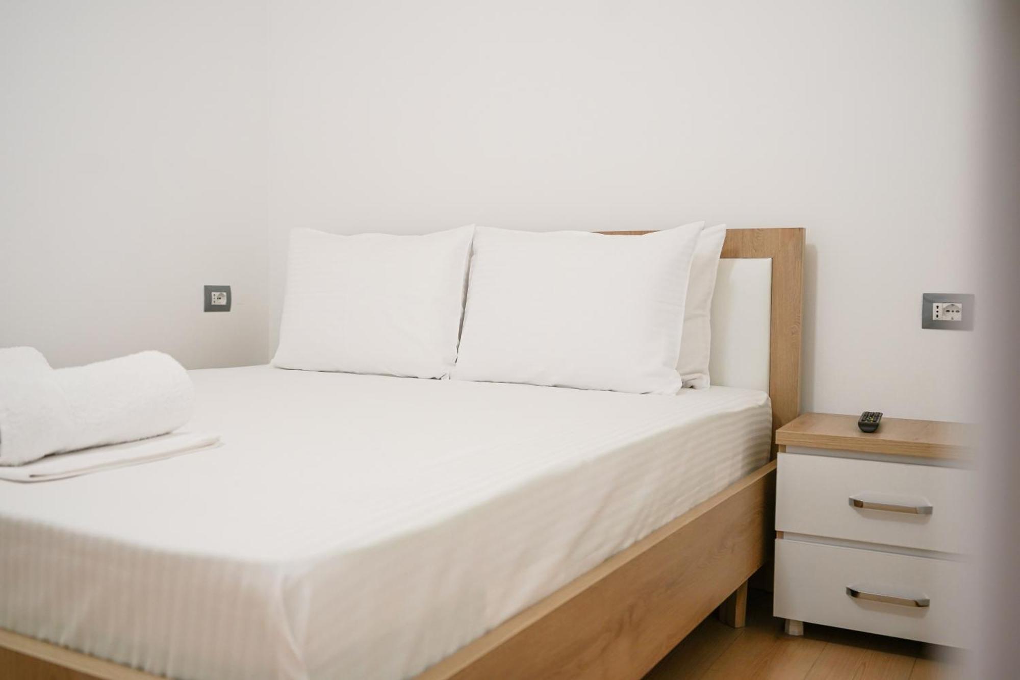 Ora Apartments Gjirokastër Buitenkant foto
