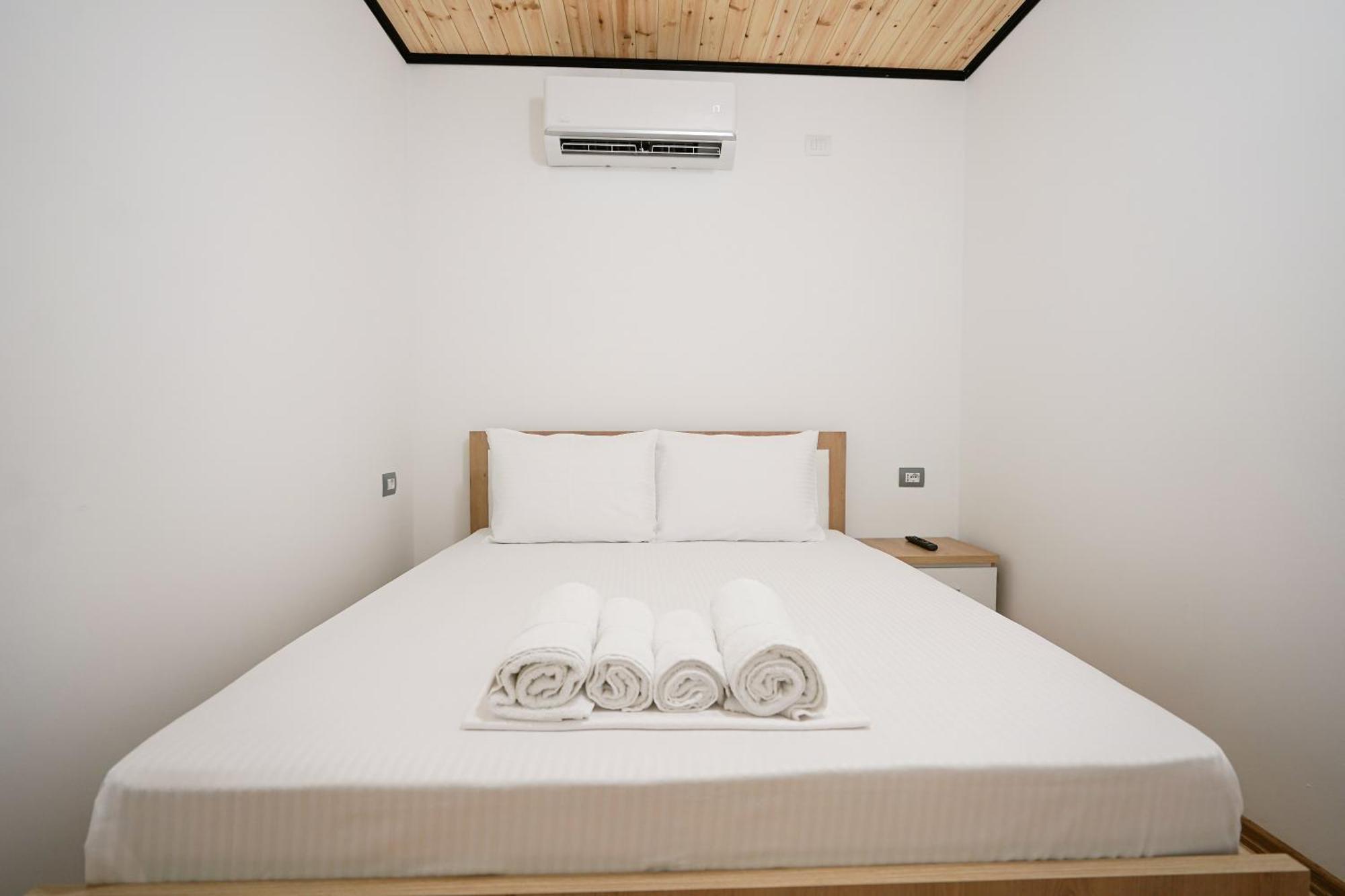Ora Apartments Gjirokastër Buitenkant foto